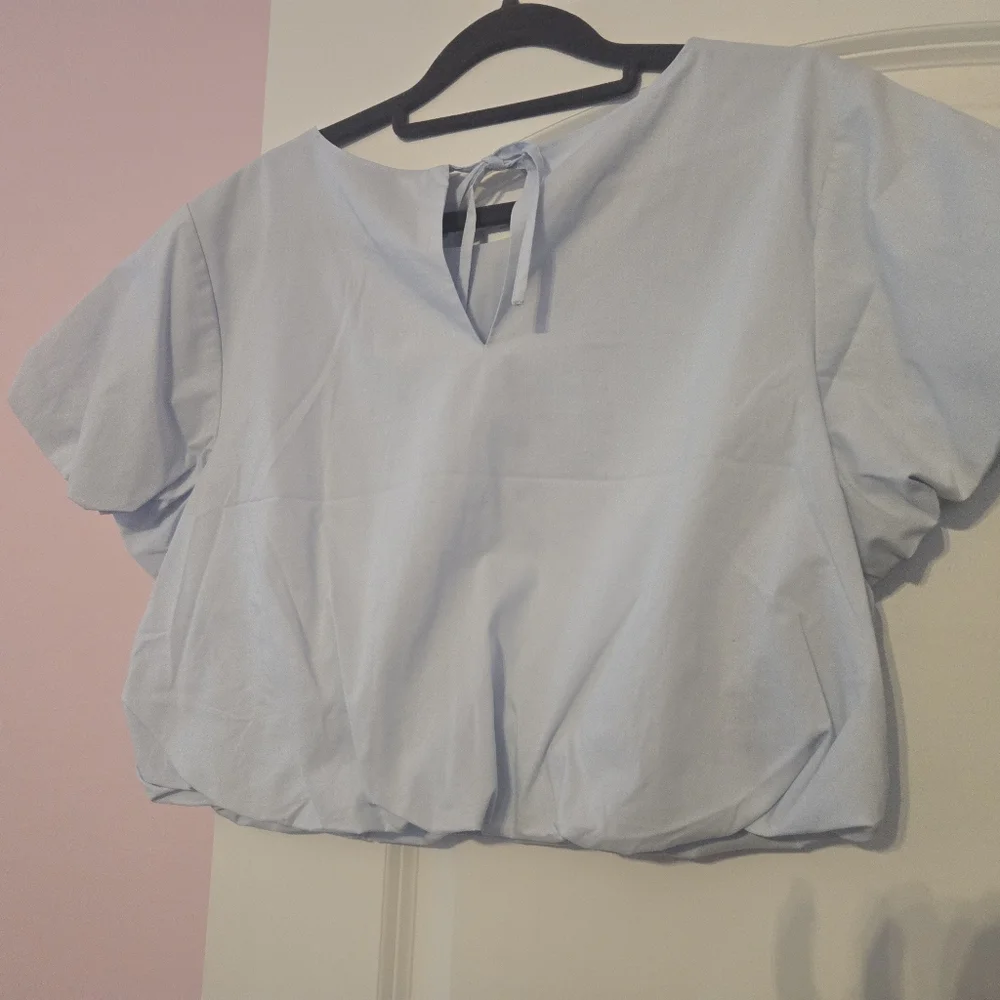 2 Express Tops - Picture 6 of 6